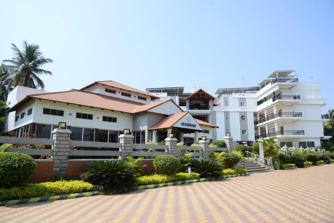 Apoorva Resorts Davangere Bagian luar foto